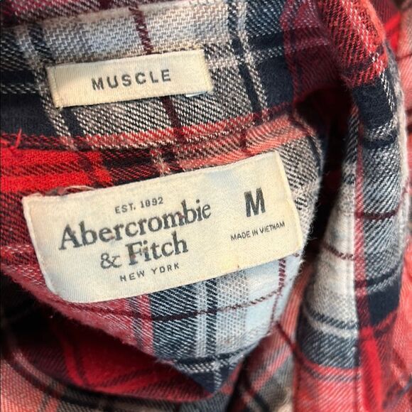 ABERCROMBIE & FITCH Medium Muscle Fit Red Blue White Flannel Plaid Button Down - Picture 6 of 7